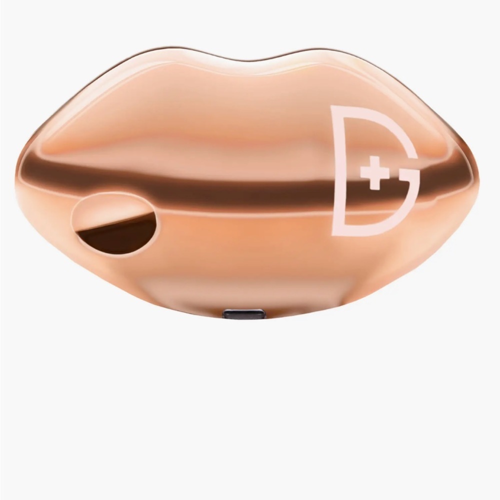 D+ Metallic Rose Gold Lip-Shaped case with led lip mask